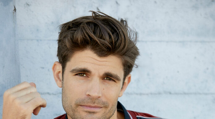 Cole Gerdes talks about starring in vertical dramas Cole Gerdes