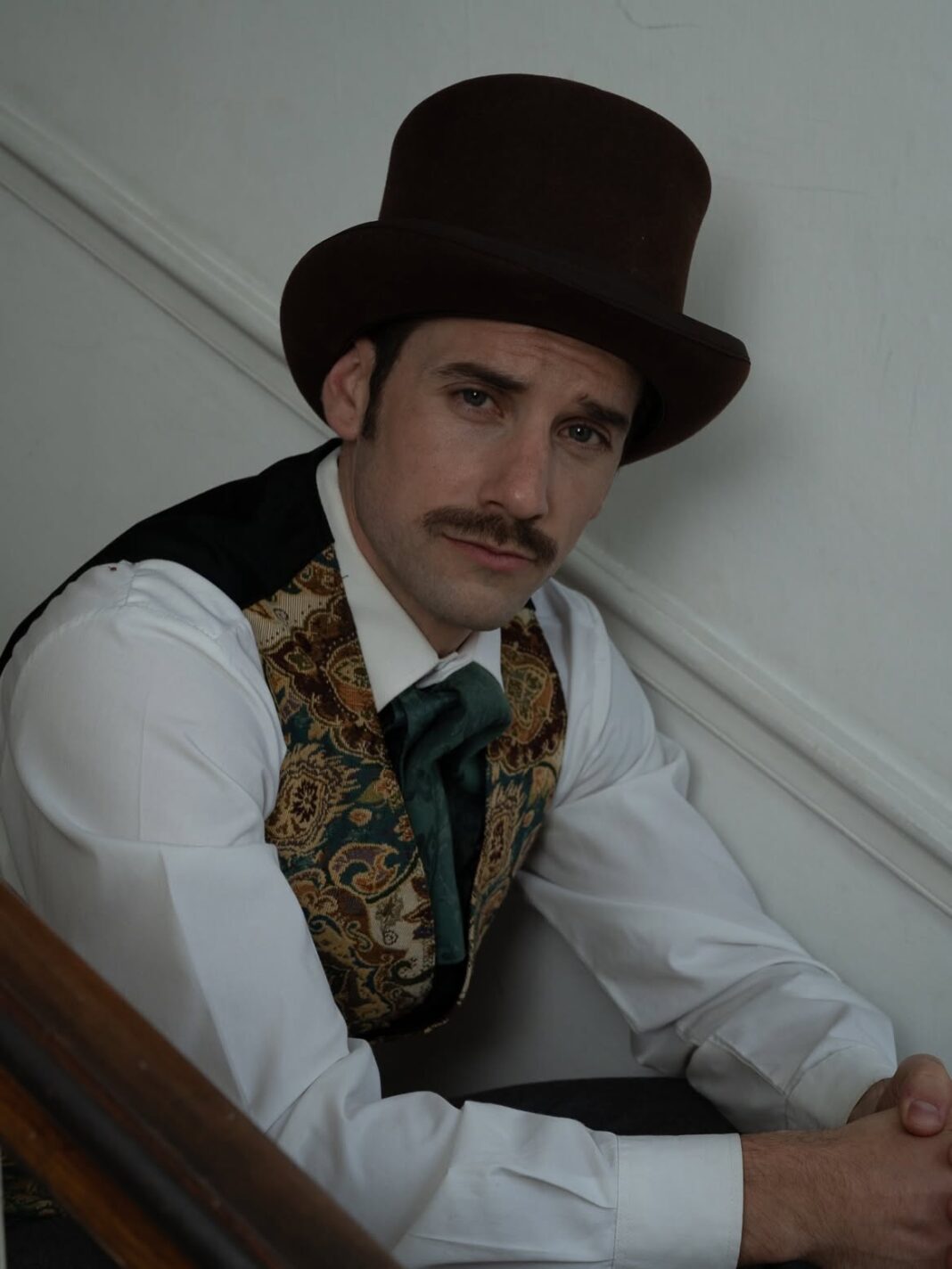 Alex Crockford in 'Shanghai Sherlock' Alex Crockford in 'Shanghai Sherlock'