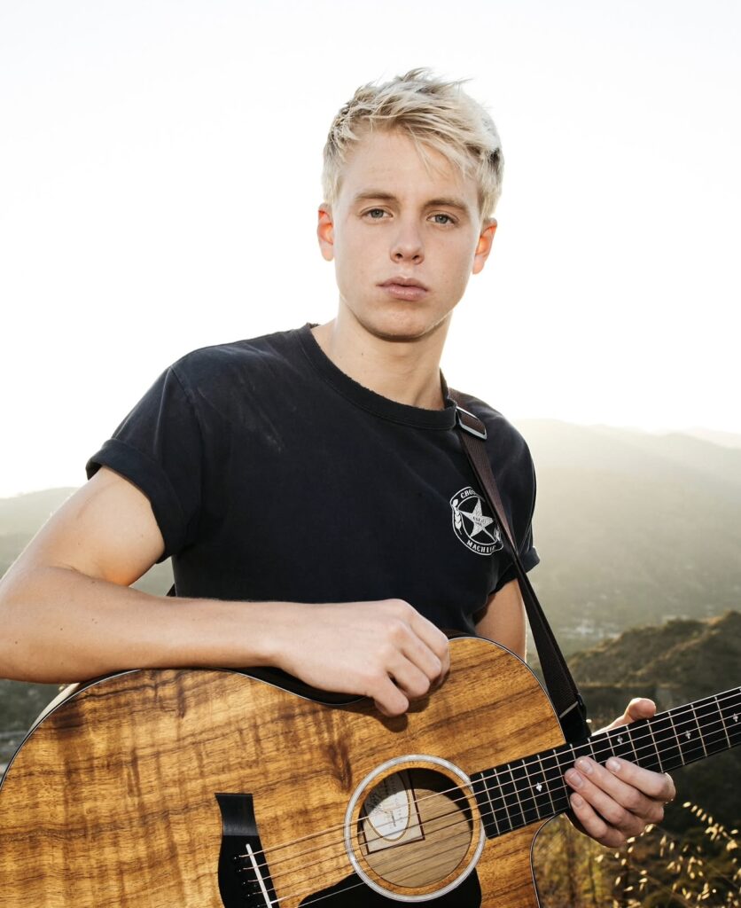 Carson Lueders