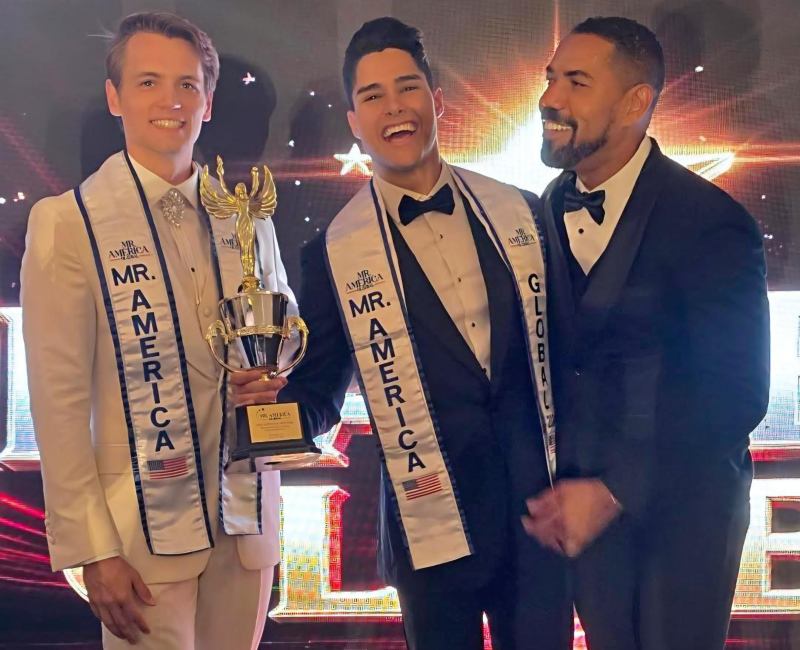 Dr. Elvis Vidal is crowned Mr. America Global Dr. Elvis Vidal is crowned Mr. America Global