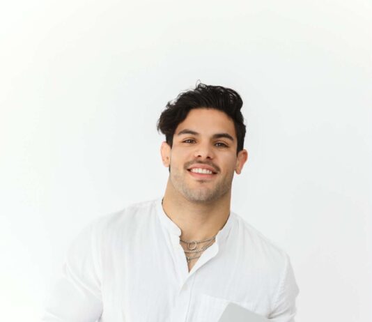 Chatting with Bruno Nicoletti: MMA fighter and CEO of Hummingbird Bruno Nicoletti