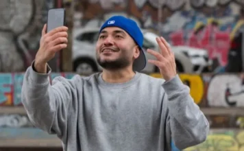 Greek restaurant sets up fundraiser for influencer Ertan Bek Ertan Bek
