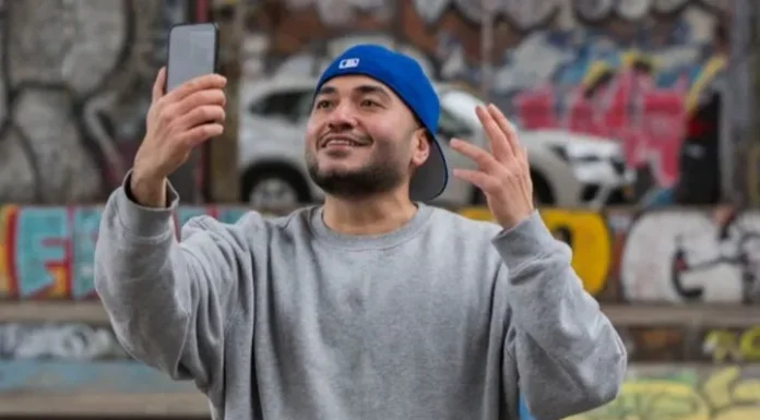 Greek restaurant sets up fundraiser for influencer Ertan Bek Ertan Bek