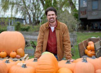 Corey Sevier talks about starring in ‘Pumpkin Regatta Romance’ on Hallmark Corey Sevier