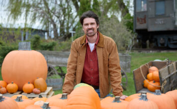 Corey Sevier talks about starring in ‘Pumpkin Regatta Romance’ on Hallmark Corey Sevier