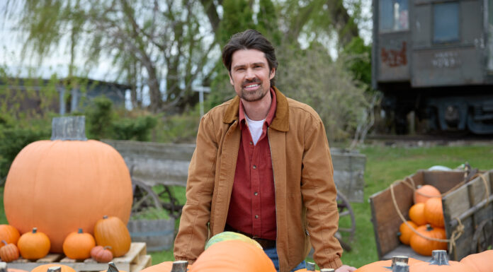 Corey Sevier talks about starring in ‘Pumpkin Regatta Romance’ on Hallmark Corey Sevier